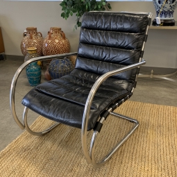 Black Leather & Stainless Steel Mid-Century Chair (Home Staging Overstock)