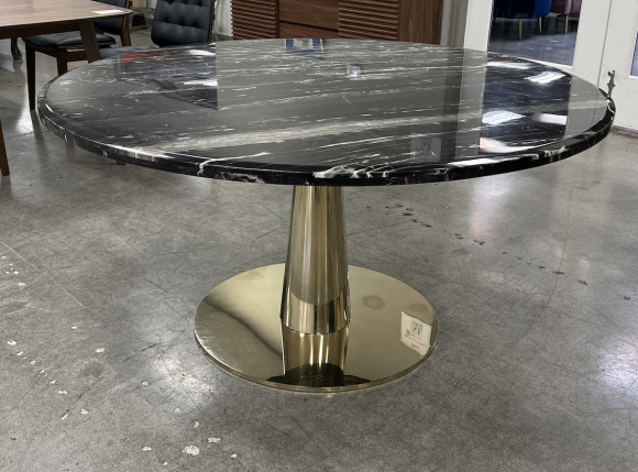Dark Natural Round Marble Restaurant Table
