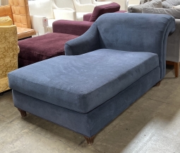Hotel Amarano Blue Chaise Lounge